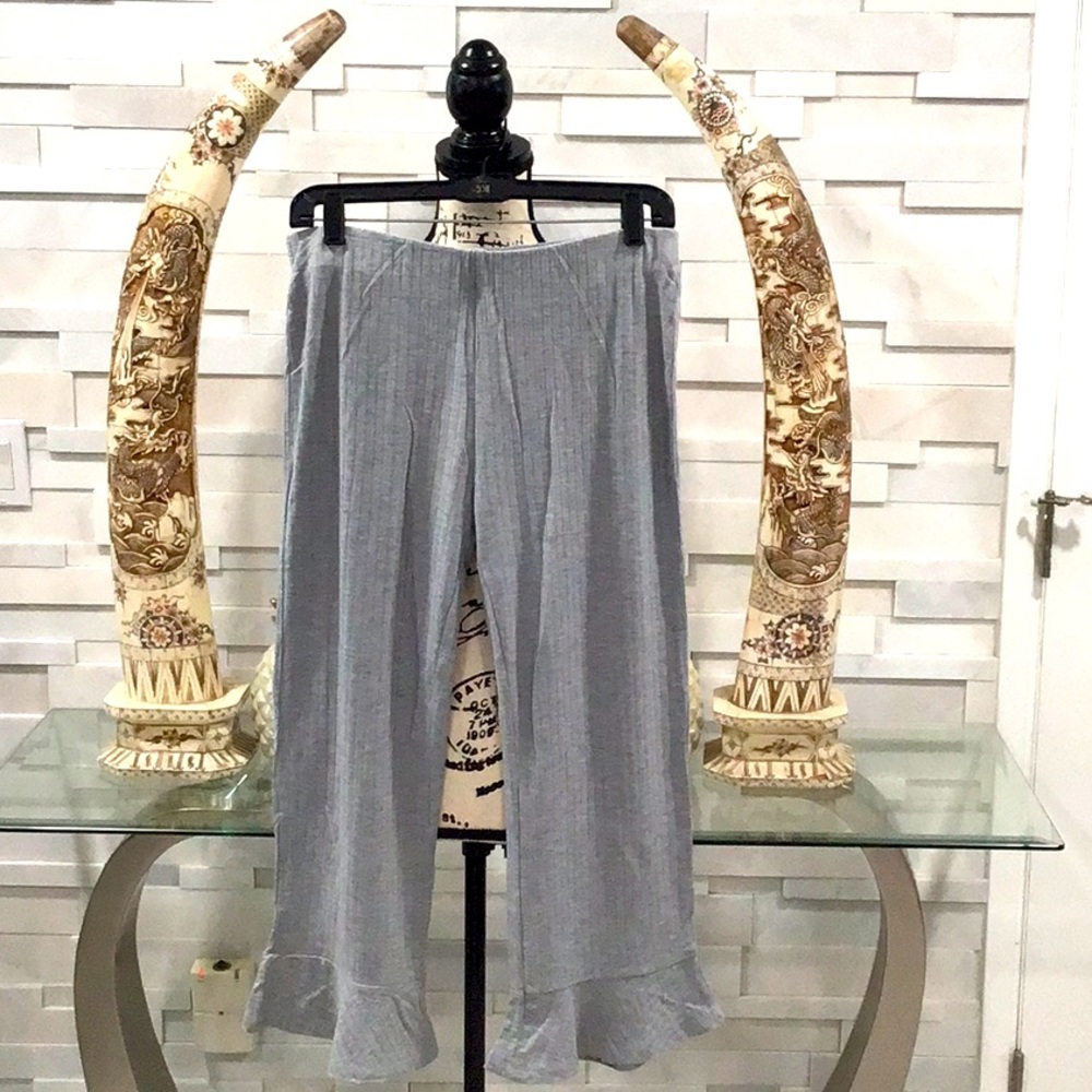 🆕 ZARA Textured Pull-On Knit Capri Pants Ruffle Hem Elastic Waist calf Length